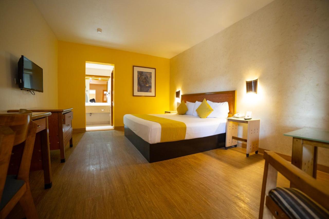 Hotel Colonial メヒカリ エクステリア 写真