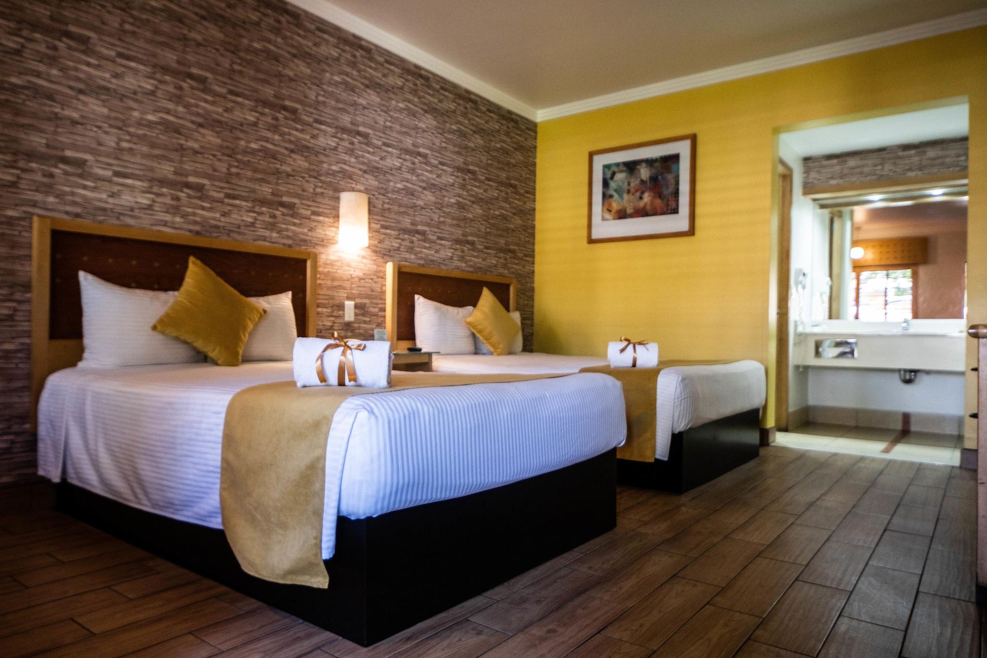 Hotel Colonial メヒカリ エクステリア 写真