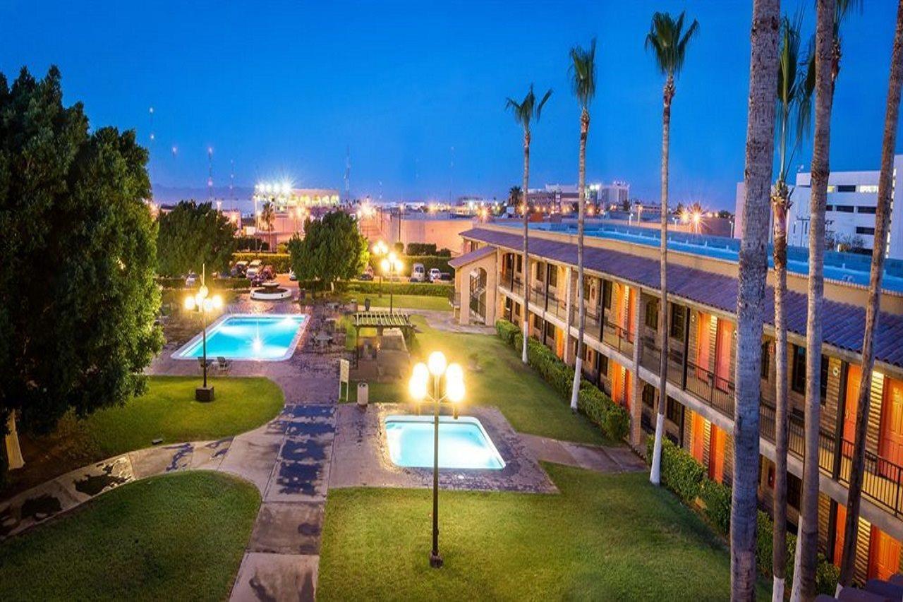 Hotel Colonial メヒカリ エクステリア 写真
